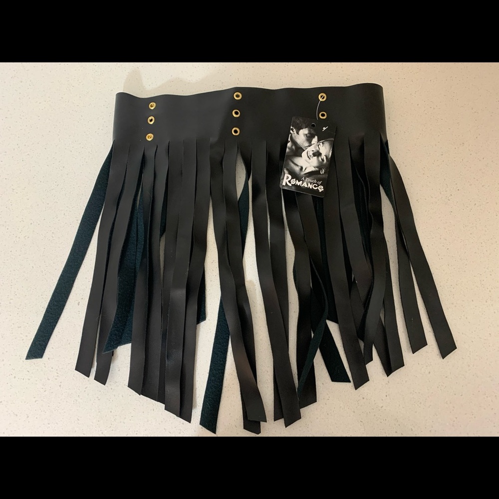 Touch of romance garder belt